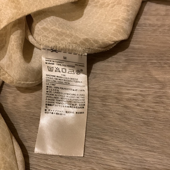 Banana Republic top - Picture 6 of 7